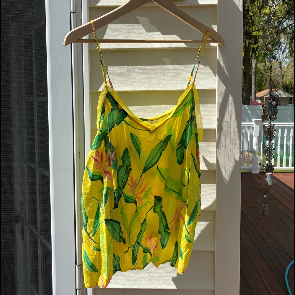 A new day tank top XL